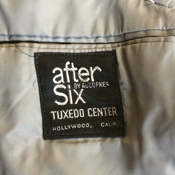 ❤️ $30 After Six Tuxedo + Accessories - Picture 4 of 14